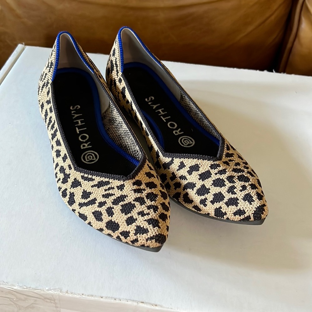 Rothys “the point” flats